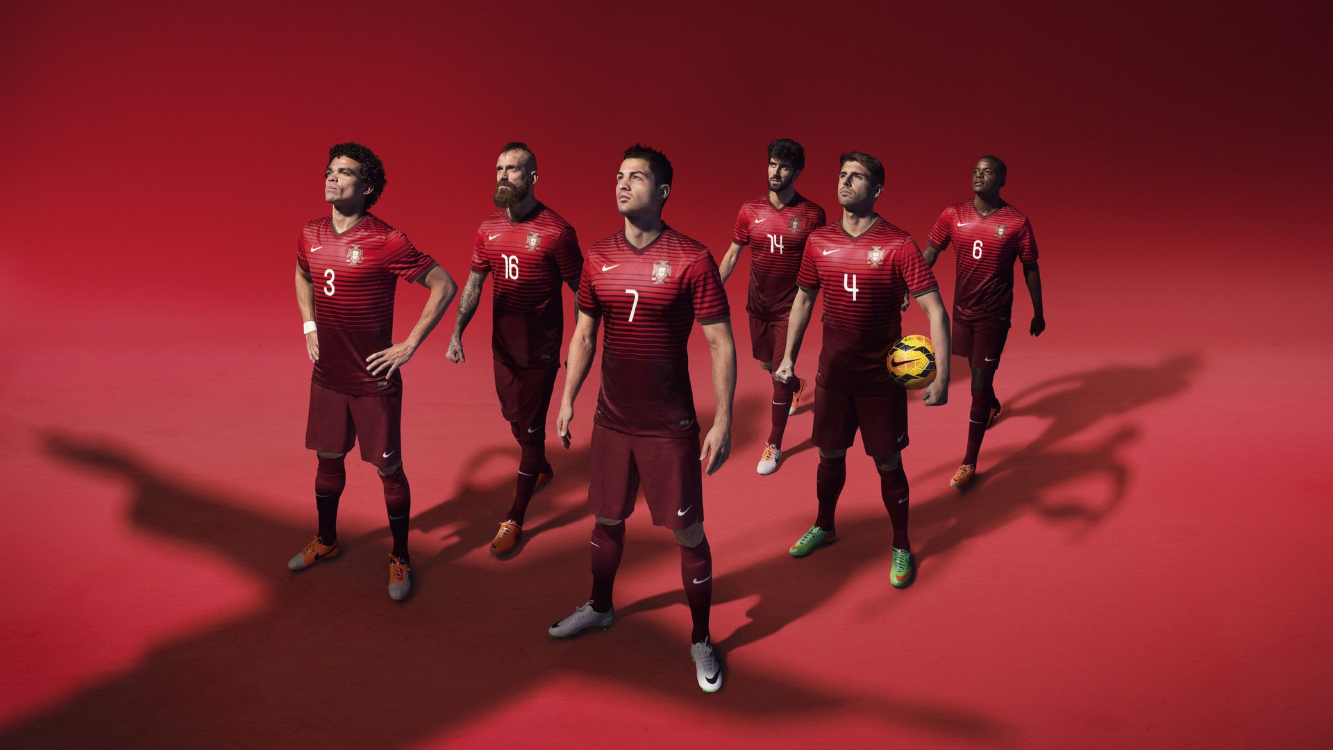 双线闪耀，梅西十五赛季传奇续写，FPX逆袭引爆电竞狂欢—跨越领域的竞技共鸣，跨越领域的竞技共鸣